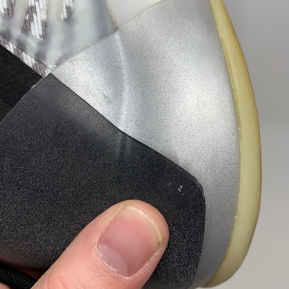 Adidas Yeezy Boost QNTM - Picture 15 of 15